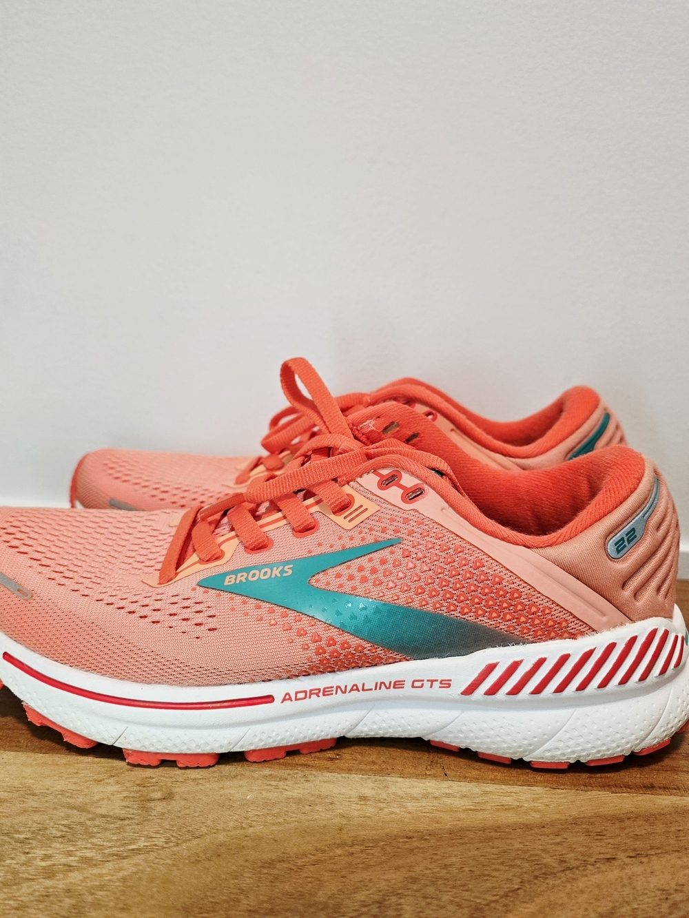 Brooks Women's Running Shoes - Coral Pink /Teal Size 6 - Picture 7 of 12
